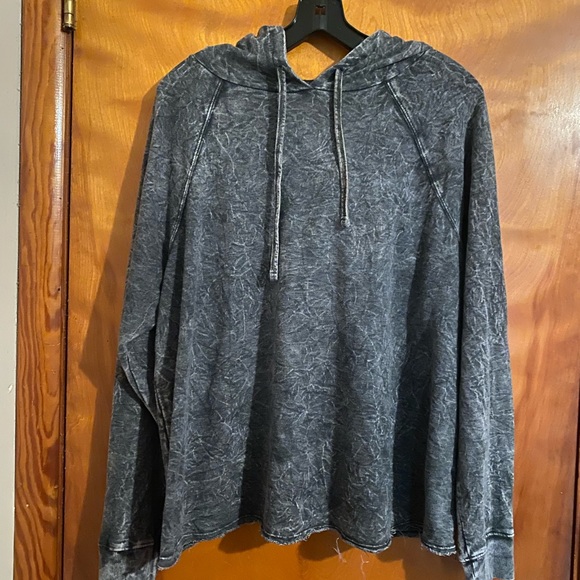 Plus Torrid Cropped Hoodie - Picture 1 of 1